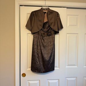 ￼ R&M Richard’s Brown Lace Pencil Open Front Jacket Thin Straps Dress 10